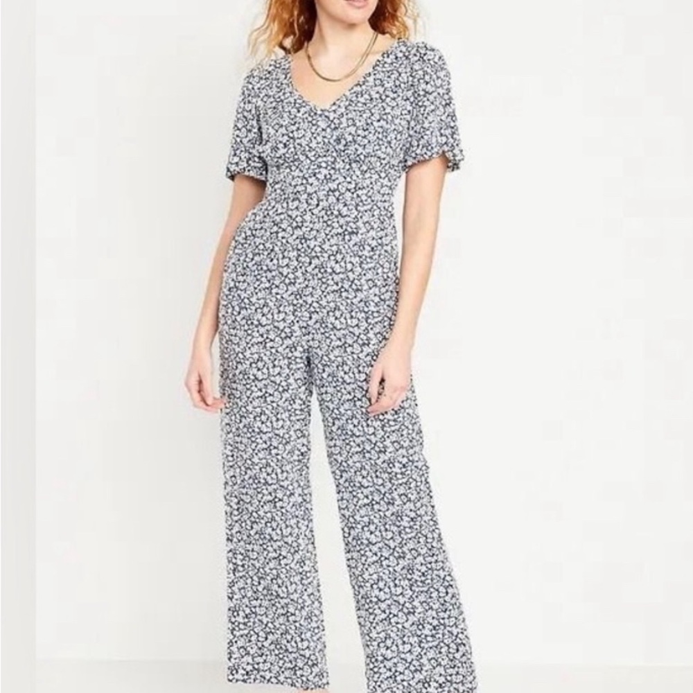 Old Navy Floral Jumpsuit - Blue and White- S